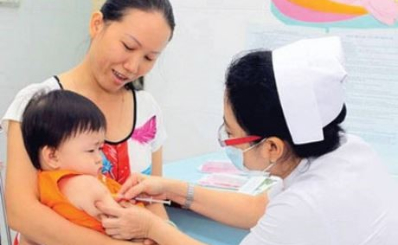 Hiểu đúng việc tiêm nhắc lại các loại vắc-xin cho trẻ